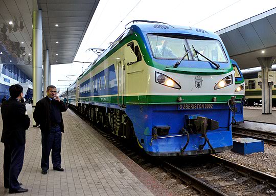 Train Uzbek.jpg